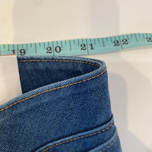 Lane Bryant Girlfriend Short Mid-Rise Denim Jean Shorts NWT Sz 20 Flex - Picture 11 of 15